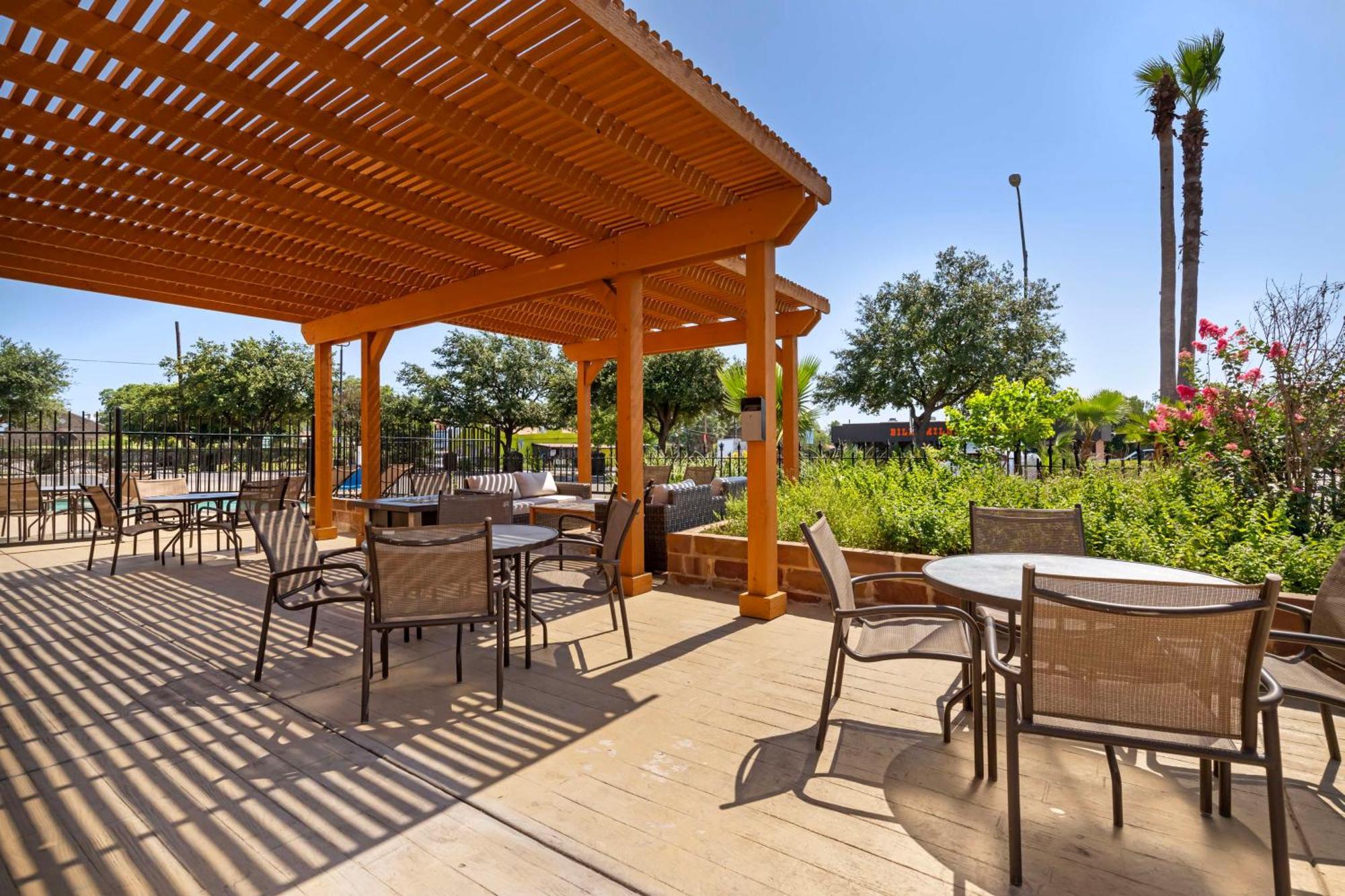 Best Western Plus Downtown North Сан Антонио Екстериор снимка
