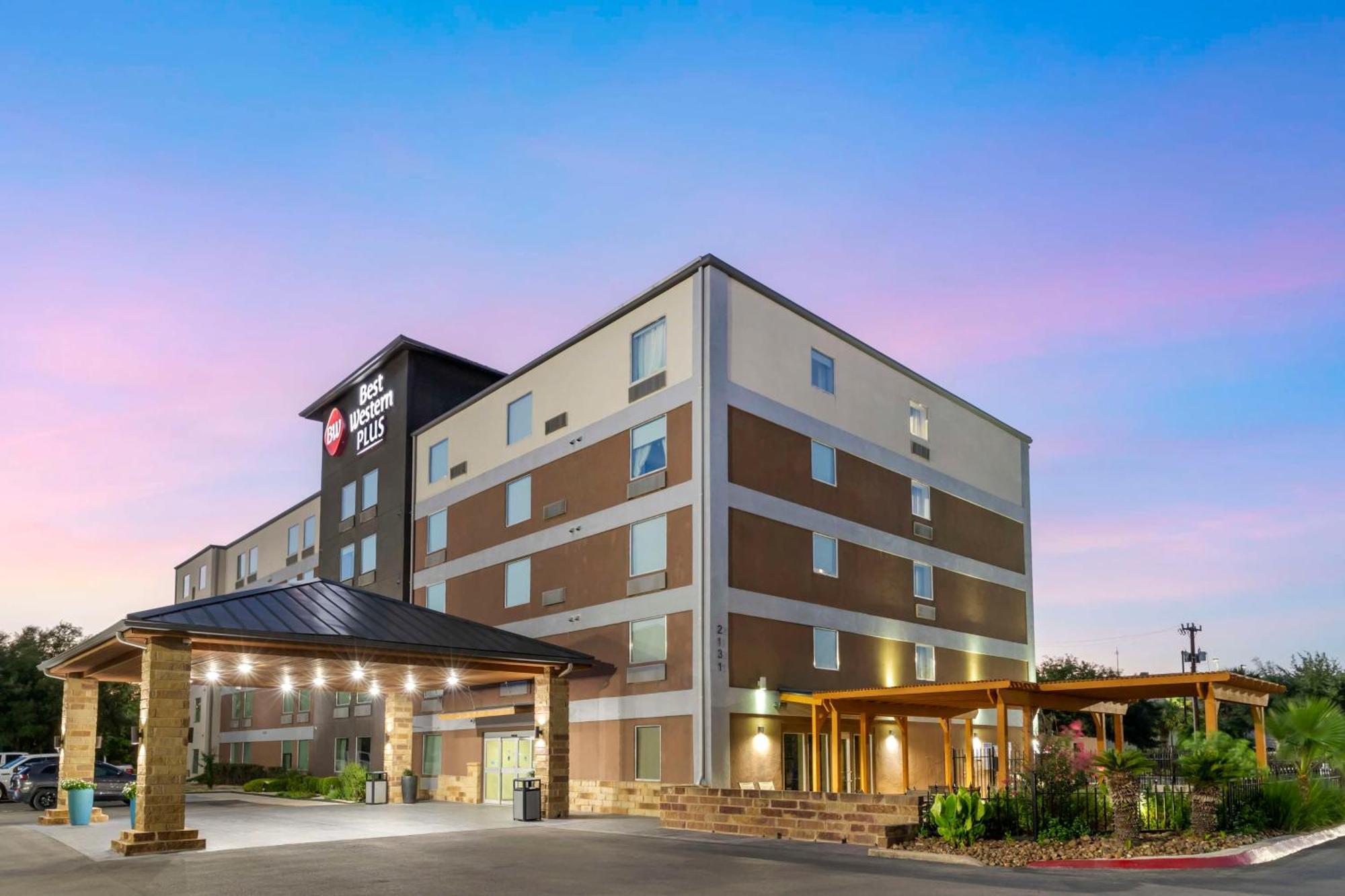 Best Western Plus Downtown North Сан Антонио Екстериор снимка
